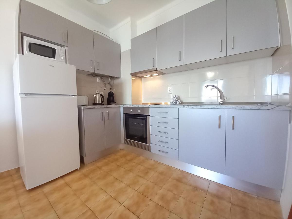 Mira Atlantico 13- Terraco Com Vista Mar E Cidade, Wifi, 80Mt Praia Quarteira Ngoại thất bức ảnh