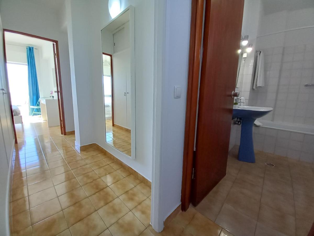 Mira Atlantico 13- Terraco Com Vista Mar E Cidade, Wifi, 80Mt Praia Quarteira Ngoại thất bức ảnh